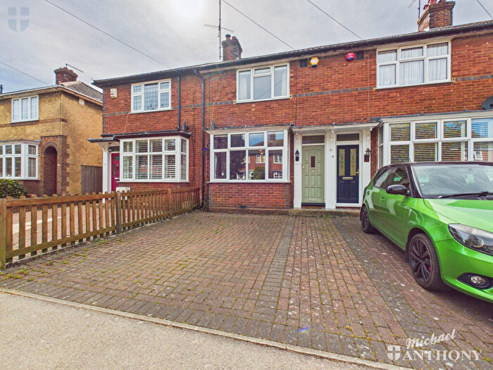 2 Bedroom Terraced House For Sale In Clinton Crescent, Aylesbury, HP21