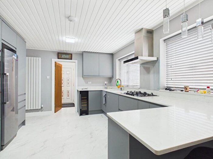 5 Bedroom Chalet To Rent In Chartridge Lane, Chesham, HP5