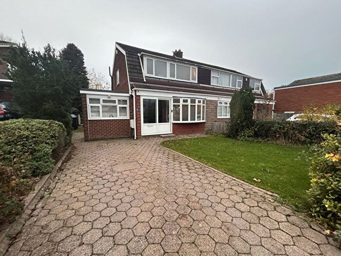 3 Bedroom Semi-Detached House For Sale In Willowtree Avenue, Gilesgate, County Durham, DH1