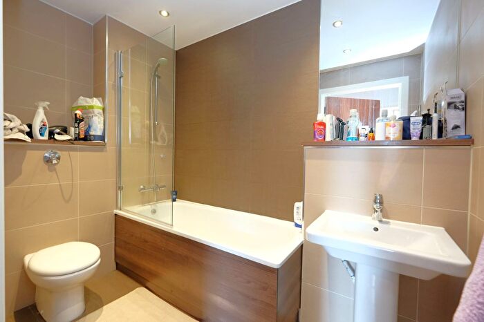 2 Bedroom Flat For Sale In The Riley Building, Derwent Street, M5