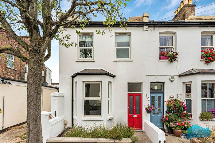 3 Bedroom End Of Terrace House For Sale In Brackenbury Road, London, N2