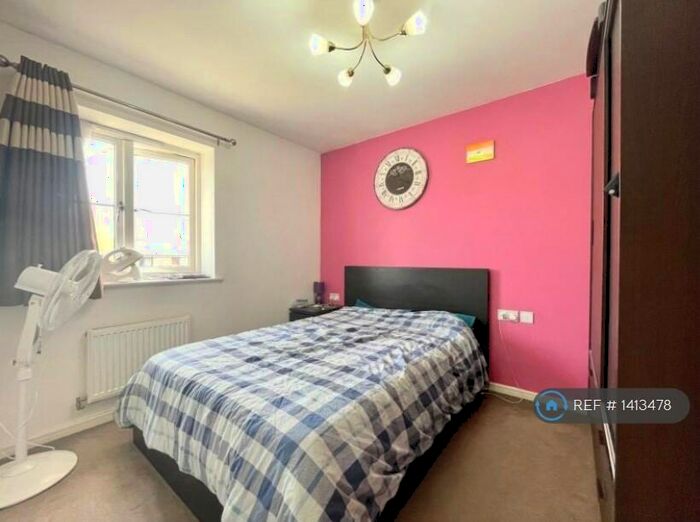 3 Bedroom Detached House To Rent In Canberra Chase, Brooklands, Milton Keynes, MK10