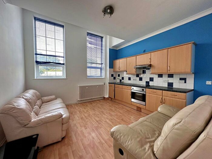1 Bedroom Flat To Rent In Albert Road South, Southampton, SO14