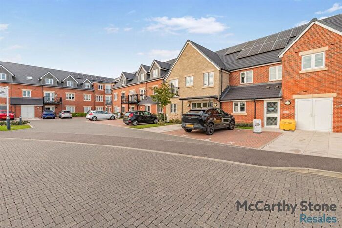 2 Bedroom Apartment For Sale In Teedon Lane, Olney, MK46