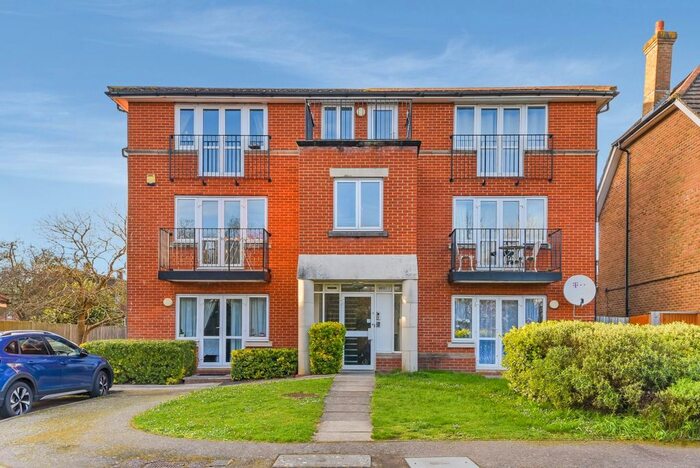 2 Bedroom Flat To Rent In Goodhall Close, Stanmore, HA7