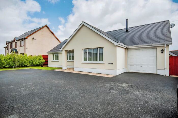 3 Bedroom Bungalow For Sale In Efailwen, Clunderwen, SA66