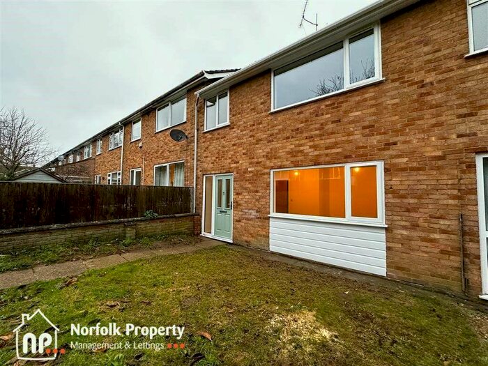 3 Bedroom House To Rent In West City, NR5