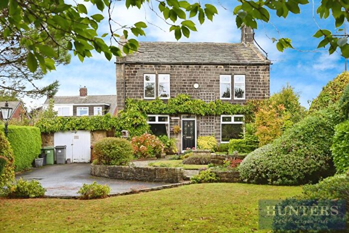 3 Bedroom House For Sale In Swincar Avenue, Yeadon, Leeds, LS19