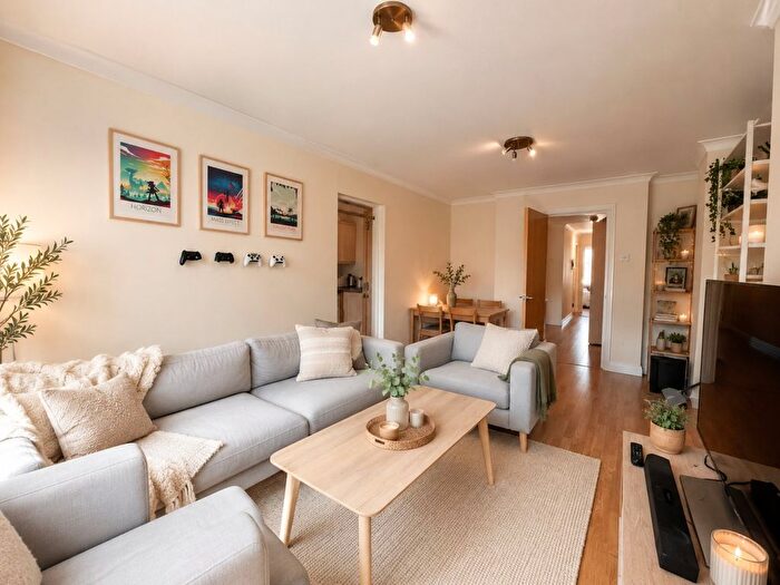 2 Bedroom Flat To Rent In - Old Street, London, EC1V