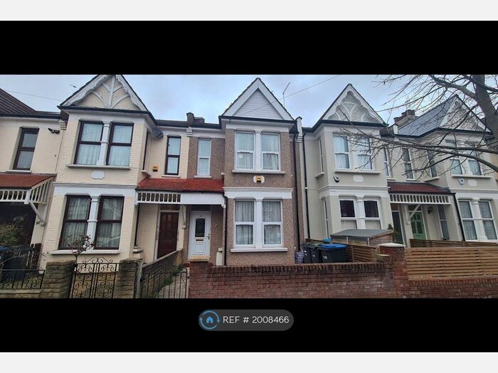 4 Bedroom Terraced House To Rent In York Road, London, N11