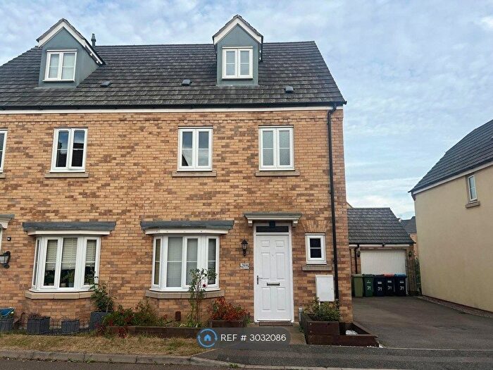 4 Bedroom Semi-Detached House To Rent In Temple Crescent, Milton Keynes, MK4
