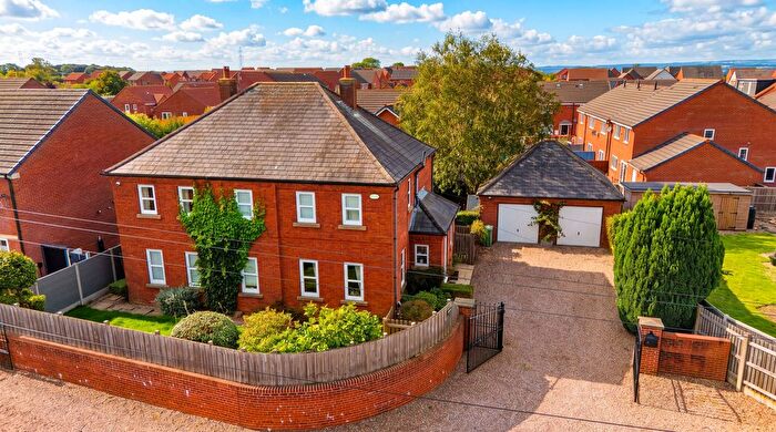4 Bedroom Detached House For Sale In Mansfield Road, Chesterfield, S43