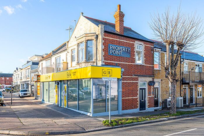 2 Bedroom Flat To Rent In Tankerville Drive, Leigh-On-Sea, SS9