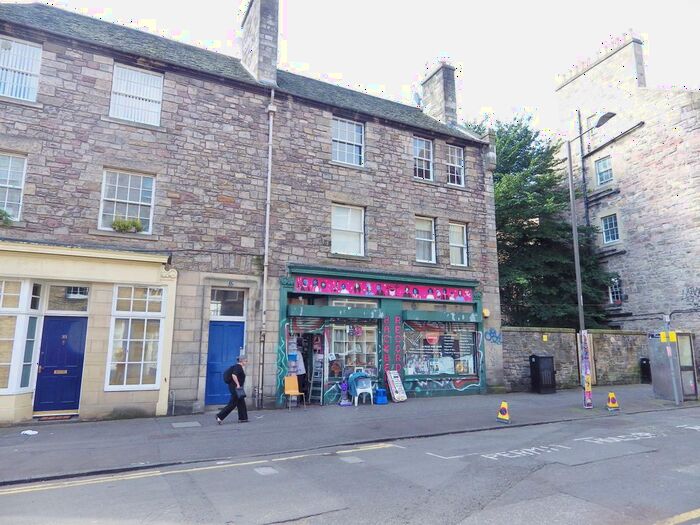 1 Bedroom Flat To Rent In East Crosscauseway, Edinburgh, EH8