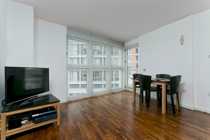 1 Bedroom Apartment To Rent In New Providence Wharf, Fairmont Avenue, London, E14