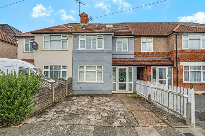 5 Bedroom Terraced House For Sale In Sussex Avenue, Isleworth, TW7