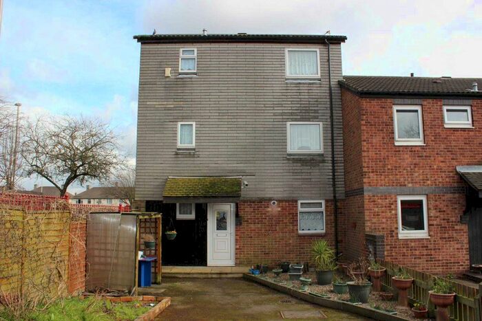 5 Bedroom End Of Terrace House To Rent In Collett Road, Leicester, LE4