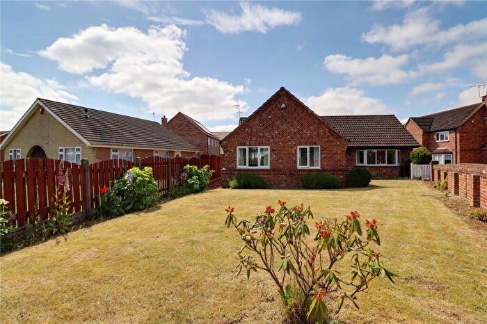 2 Bedroom Bungalow For Sale In Hood Croft, Haxey, Lincolnshire, DN9