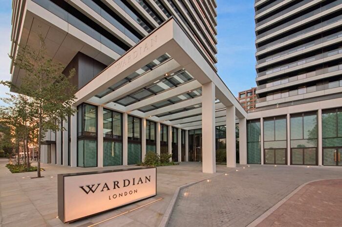 2 Bedroom Flat To Rent In Bagshaw Building East Tower, Wardian Tower, Wards Place, Canary Wharf, South Quay, London, E14