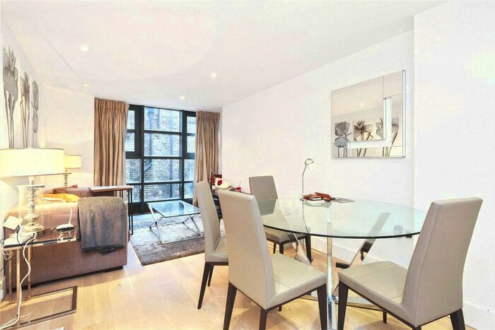 1 Bedroom Flat To Rent In Bull Inn, Court Covent Garden, WC2R