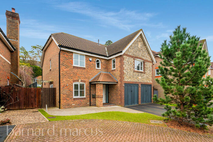 5 Bedroom House To Rent In Woodlands Gardens, Epsom, KT18