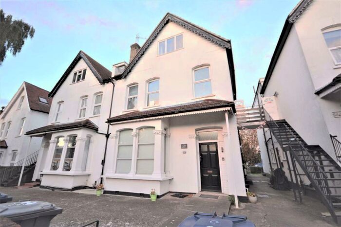 2 Bedroom Flat To Rent In Sunningfields Road, London, NW4