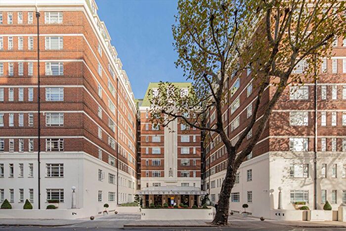 1 Bedroom Flat For Sale In Sloane Avenue, Chelsea, SW3