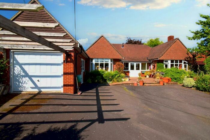 3 Bedroom Detached Bungalow For Sale In Church Road, Swanmore, SO32