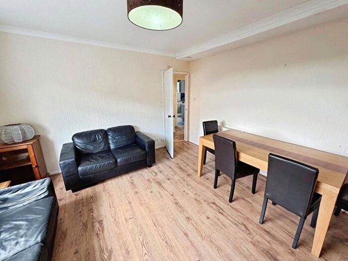 2 Bedroom Semi Detached House To Rent In Gilmerton Dykes Drive, Edinburgh, EH17