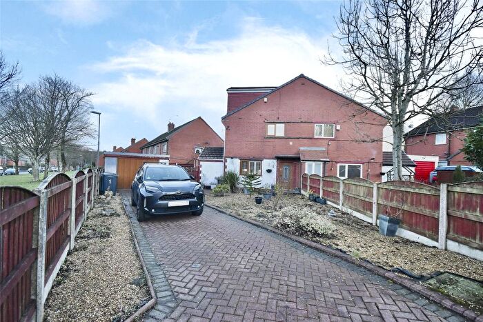 4 Bedroom Semi Detached House For Sale In Welland Road, Shaw, Oldham, Greater Manchester, OL2