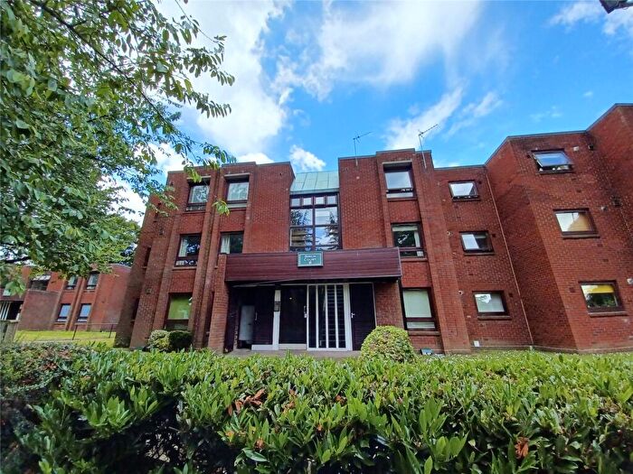 2 Bedroom Flat To Rent In Birch Court, Woodfield Close, Sutton Coldfield, B74