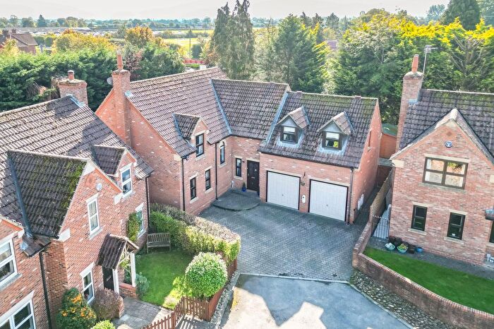 5 Bedroom Detached House For Sale In Foss Garth, Wilberfoss, York, YO41