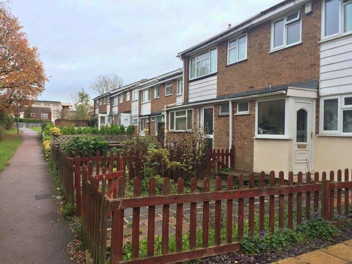 3 Bedroom Town House To Rent In Westmeade, Chigwell, IG7