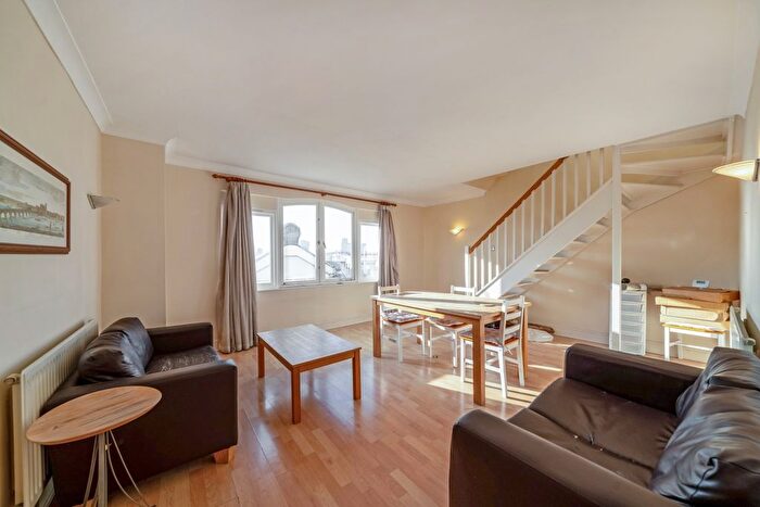 2 Bedroom Flat To Rent In Fleet Street, London, EC4A