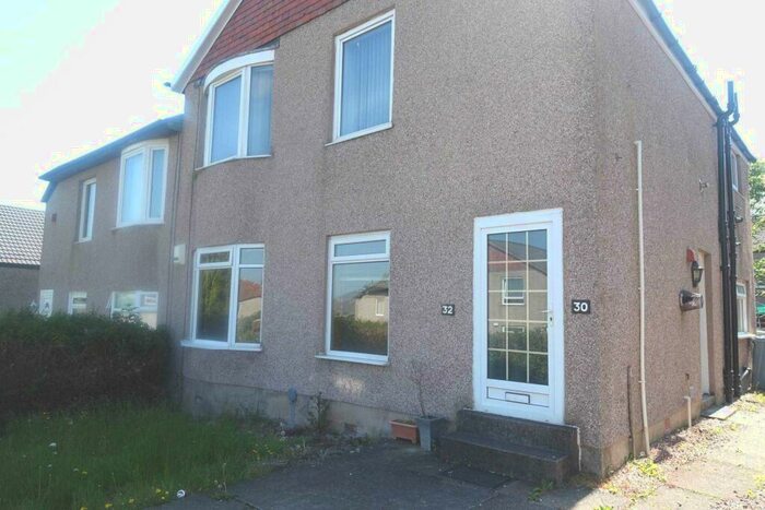 3 Bedroom Flat To Rent In St Blanes, Rutherglen, G73