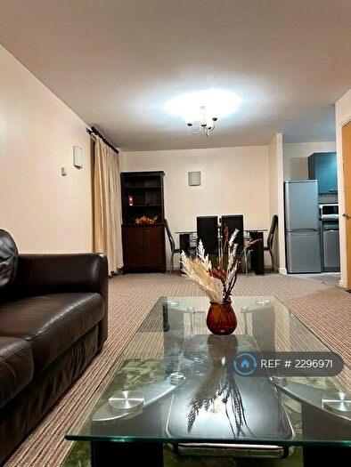 2 Bedroom Flat To Rent In Thames View, Ilford, IG1