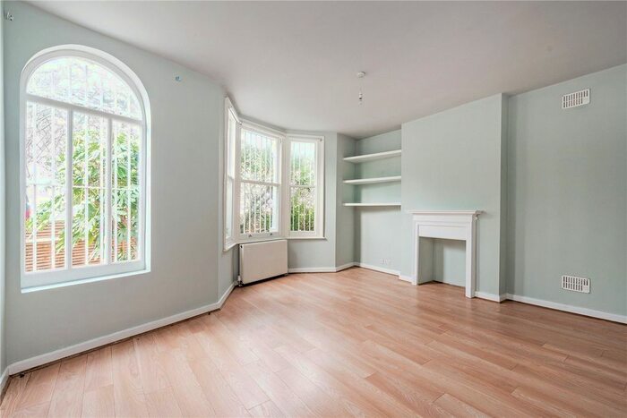 2 Bedroom Flat To Rent In Stephendale Road, Fulham, SW6