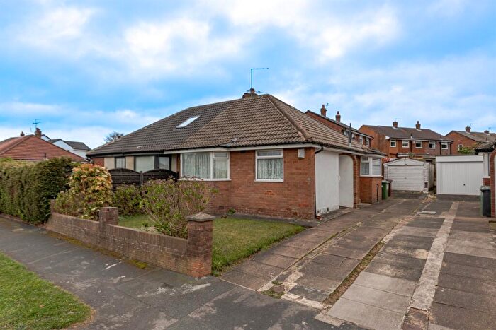 2 Bedroom Bungalow For Sale In Grove Farm Crescent, Cookrige, LS16