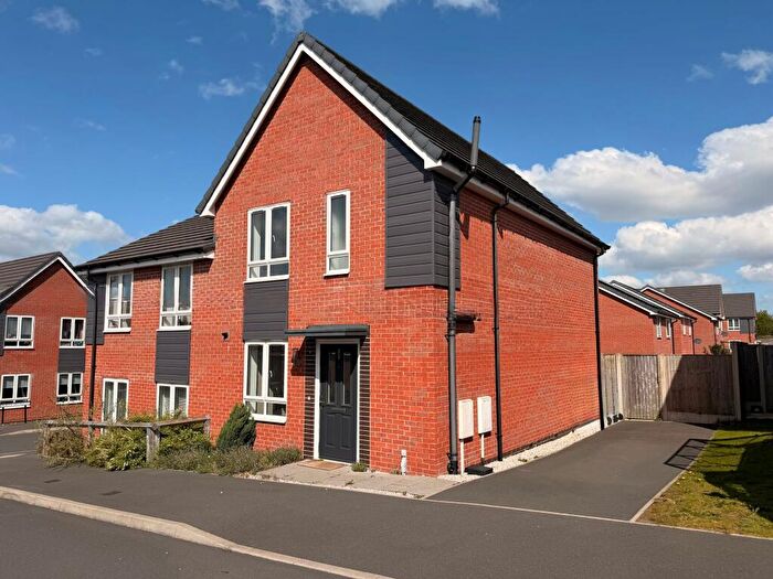 3 Bedroom Semi-Detached House For Sale In Readwald Drive, Rainworth, NG21