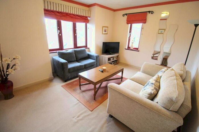 1 Bedroom Flat To Rent In Howburn Court, (Off Hardgate), Aberdeen, AB11