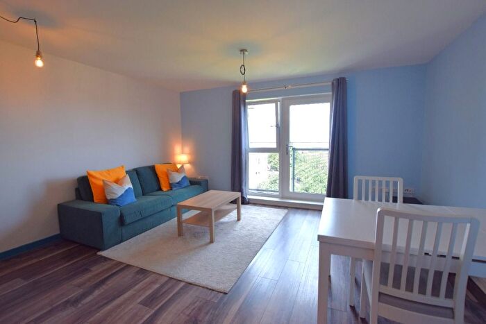 2 Bedroom Flat To Rent In Thorntreeside, Easter Road, Edinburgh, EH6