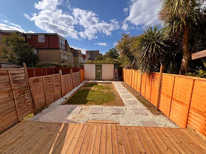 1 Bedroom Studio To Rent In St. James's Road, Croydon, CR0