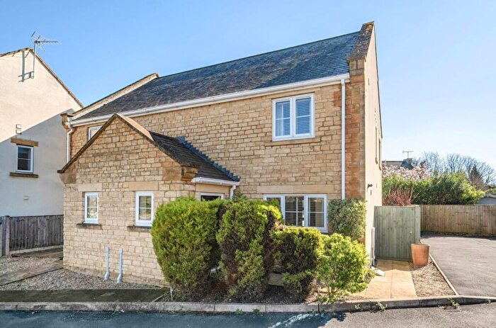 3 Bedroom Semi Detached House For Sale In Blossom Drive, Corsham, SN13