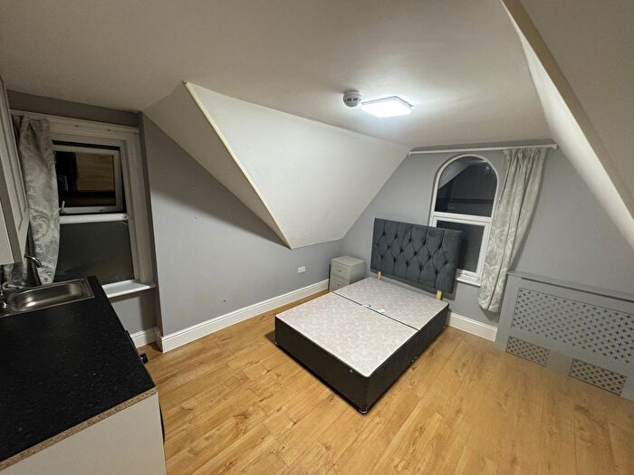Studio To Rent In Priory Road, High Wycombe, HP13