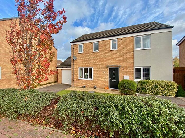 3 Bedroom Detached House For Sale In Saxonbury Way, Peterborough, PE2