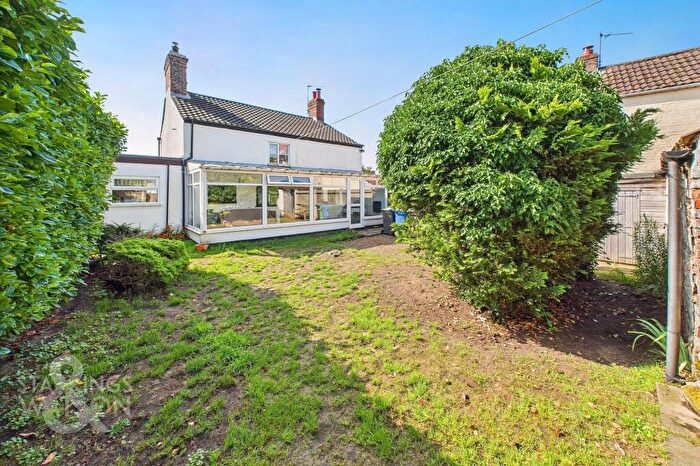 3 Bedroom Detached House For Sale In Church Road, Mutford, Beccles, NR34