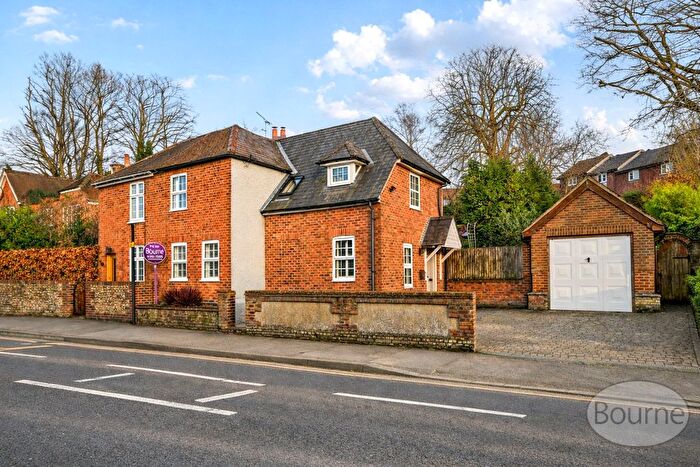3 Bedroom End Terrace House For Sale In The Street, Wrecclesham, Farnham, Surrey, GU10