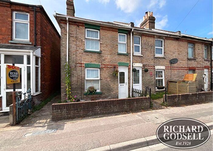 3 Bedroom End Of Terrace House For Sale In Christchurch, BH23