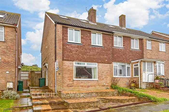 3 Bedroom End Of Terrace House For Sale In Batemans Road, Woodingdean, Brighton, East Sussex, BN2