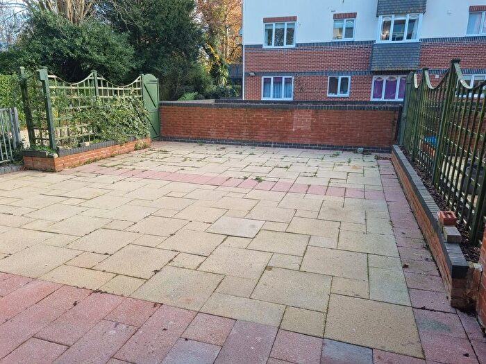 2 Bedroom Flat To Rent In Portarlington Road, Westbourne, Bournemouth, BH4